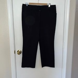 Worthington black capris with zip and tab closure.
